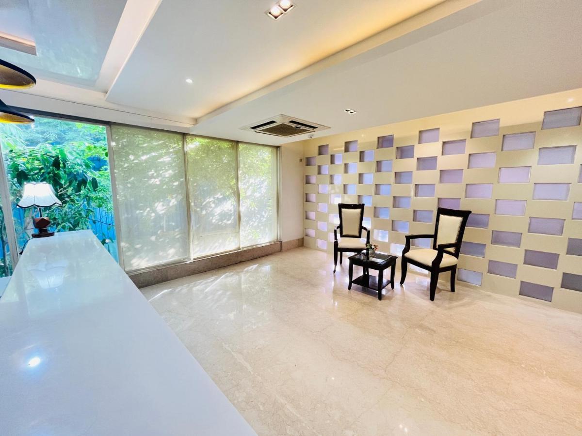 Hotel Aura Ip Grand Karkardooma Metro Station New Delhi Couple Friendly Exterior foto
